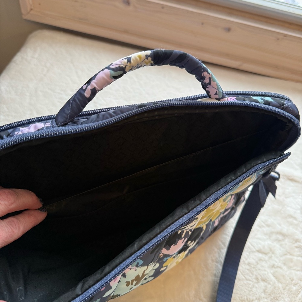 Vera Bradley Laptop Workstation Crossbody - Picture 4 of 13